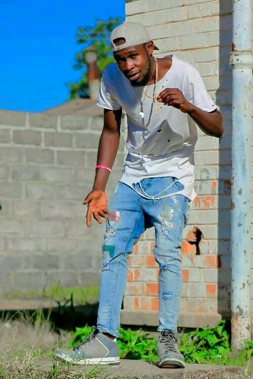 Filifye Bwino (Ft Fruity Man-JYC)