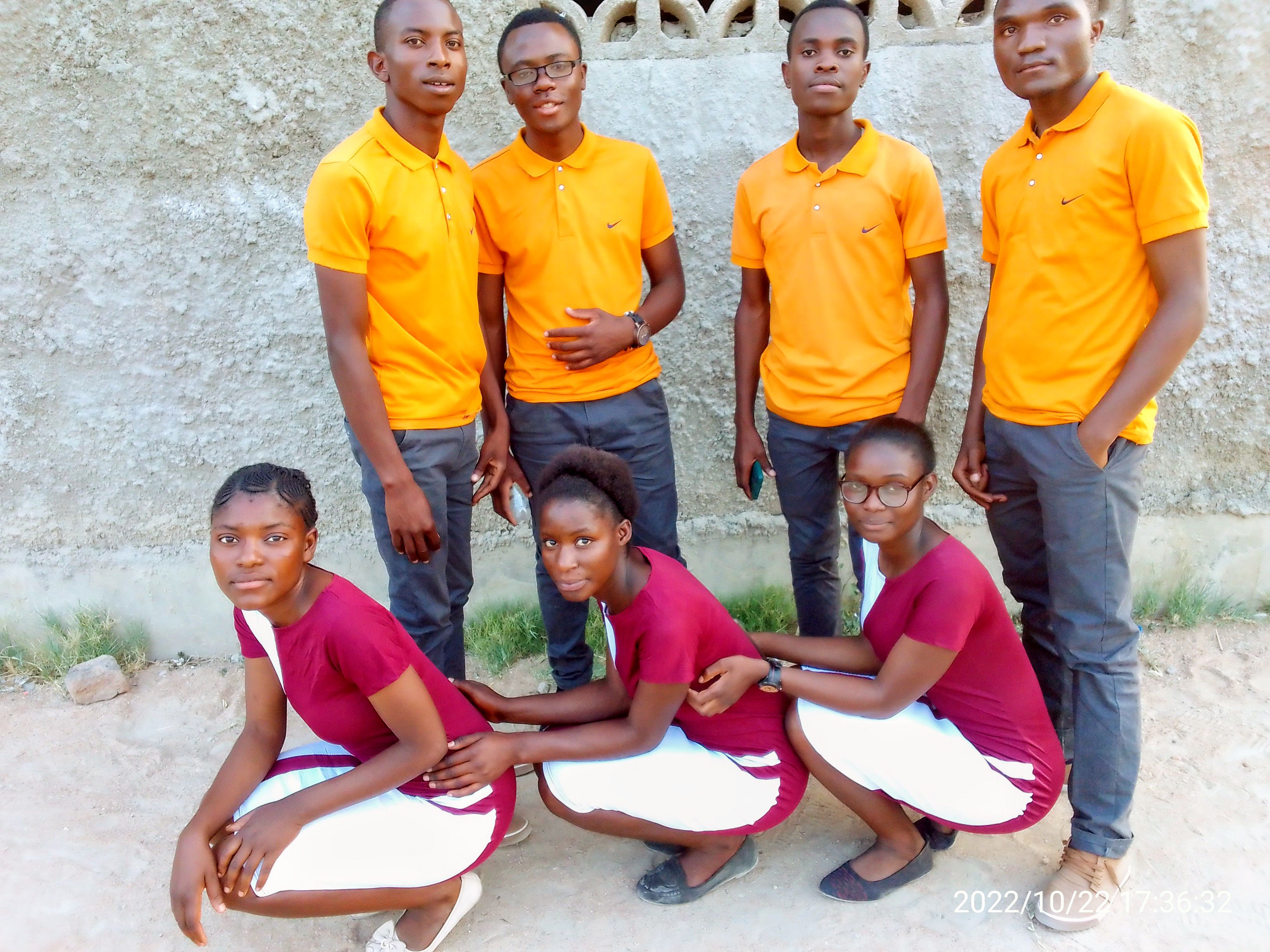 Narrow gates singers