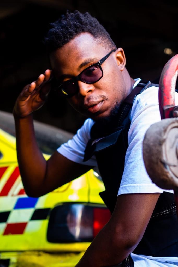 Singama Pantsula
