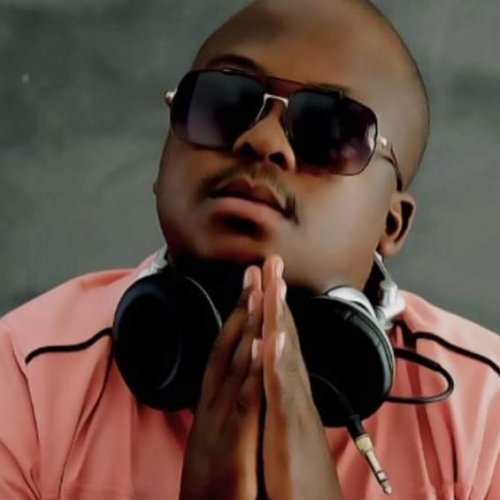 Senzeni Na (Ft Mr Brown, Zanda Zakuza & Team Mosha)