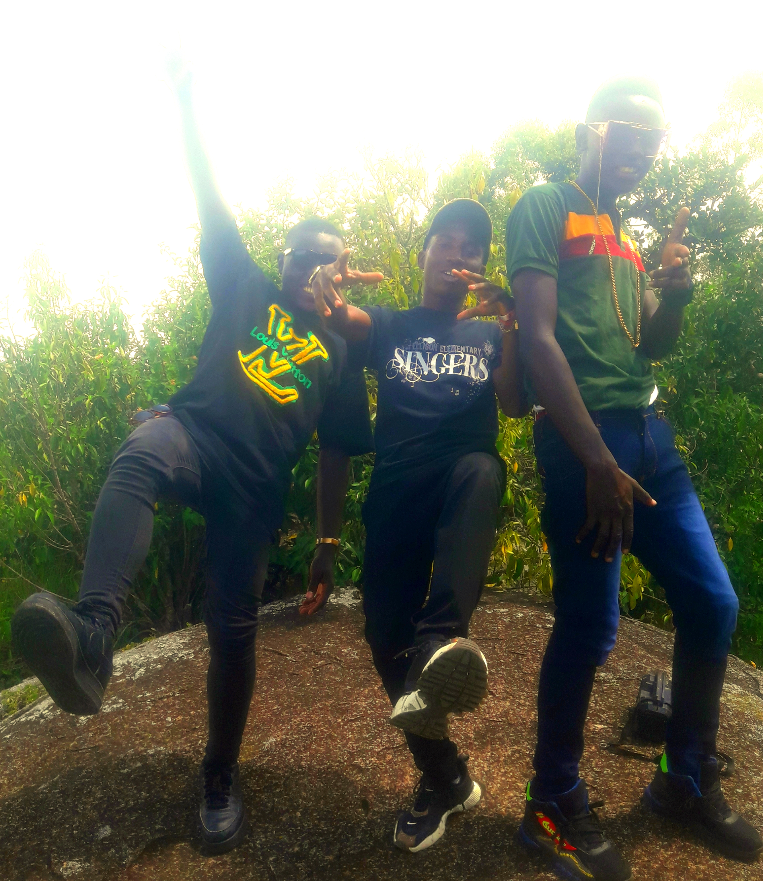 Niwe wenka (Ft Kellon 256, Lati Ug)