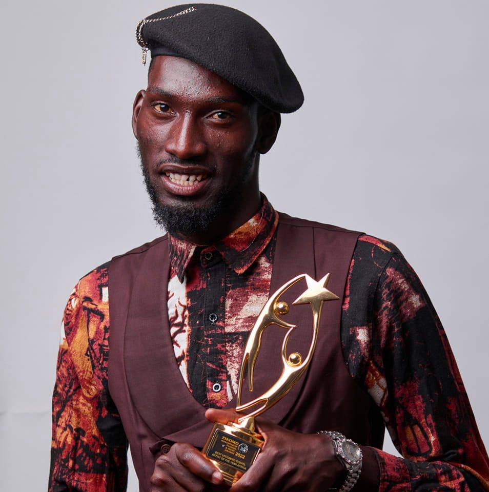 Uyu Niwanga (My Rib)