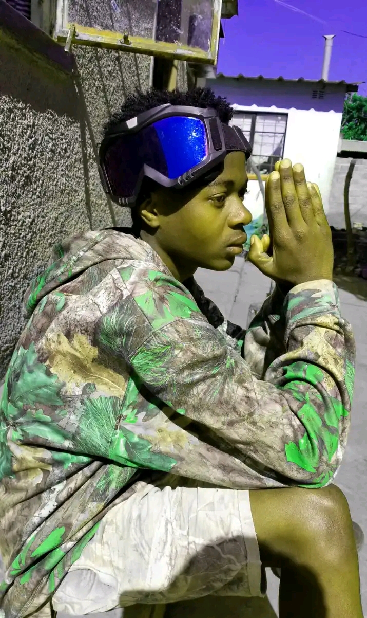 Bars On Bars (Starboy Marfia) Download the music