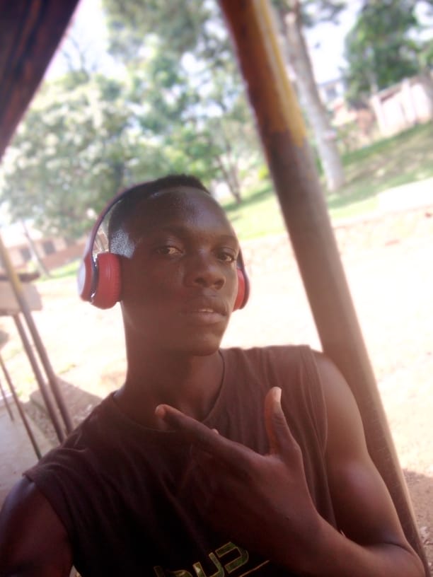 Pretty Gyal (KhrizyMusic)