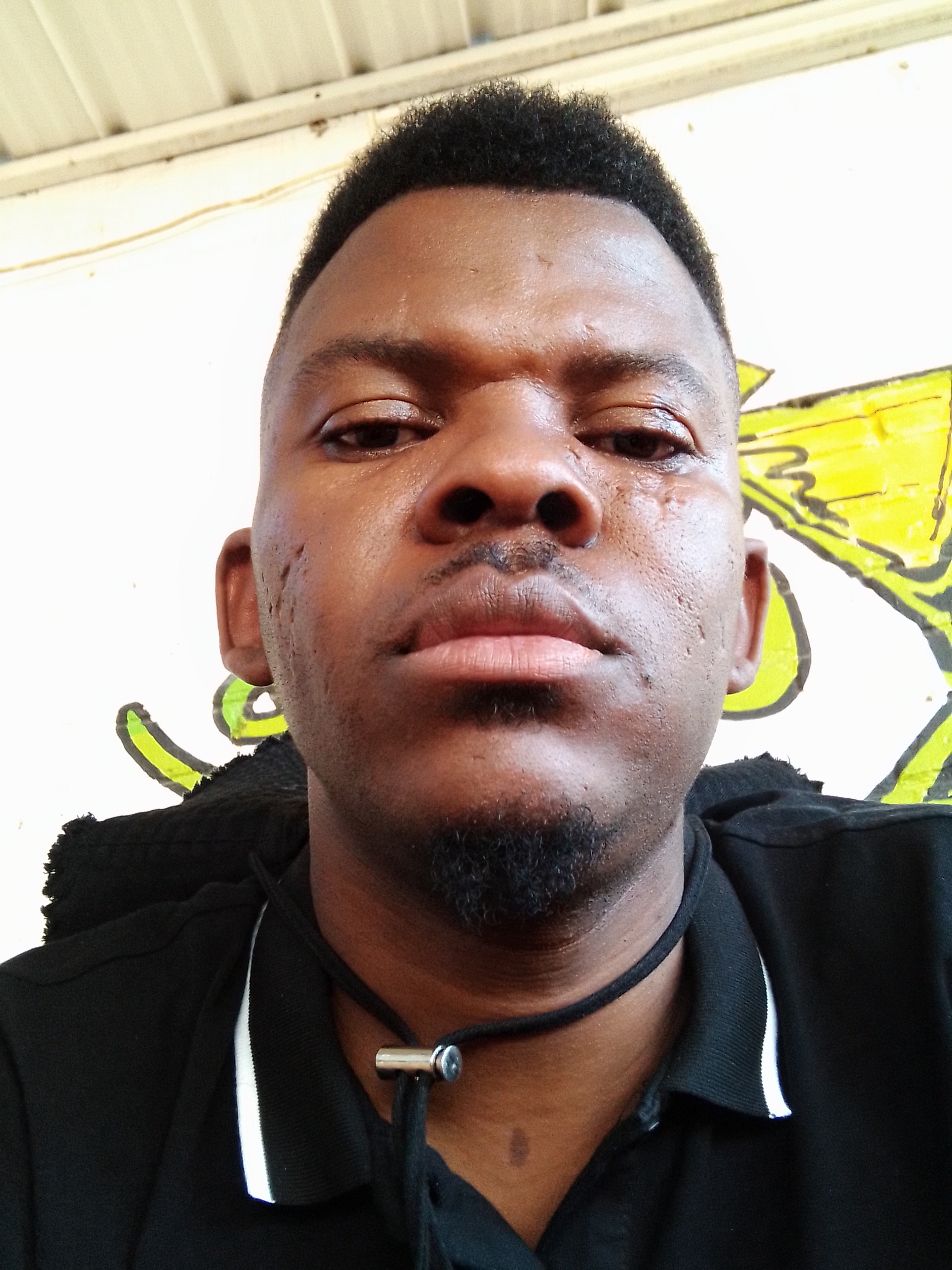 Xoromai (Ft Dj Tevin)