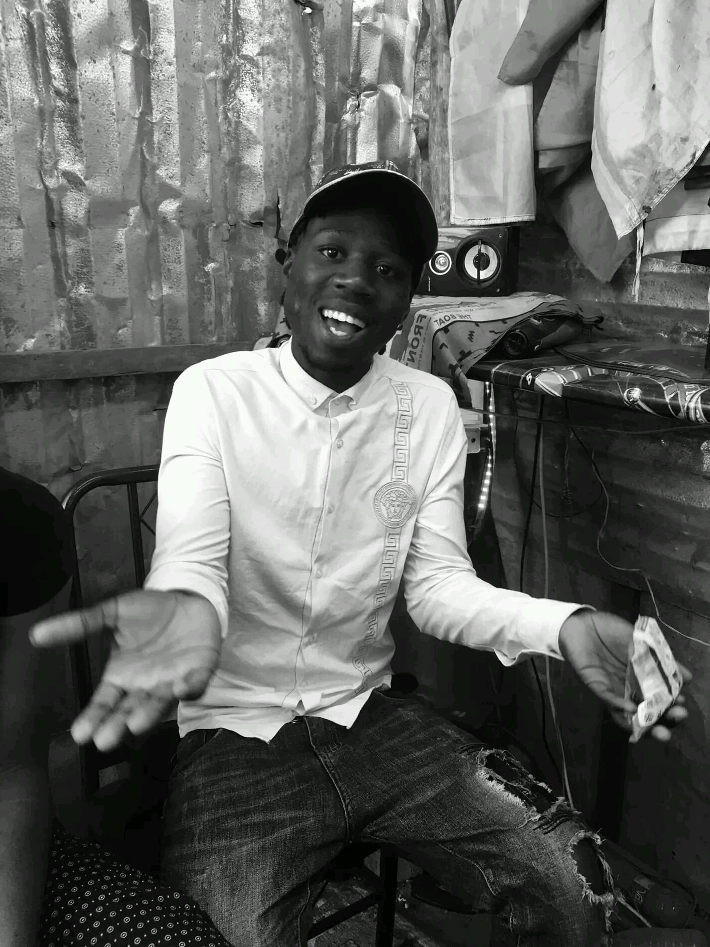 Munikumbuse (Ft James jr)