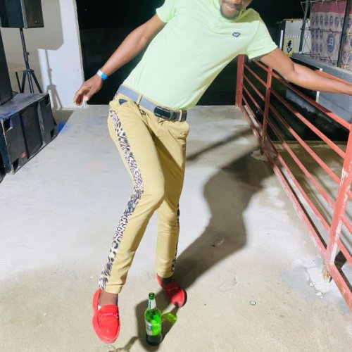 Nomayini