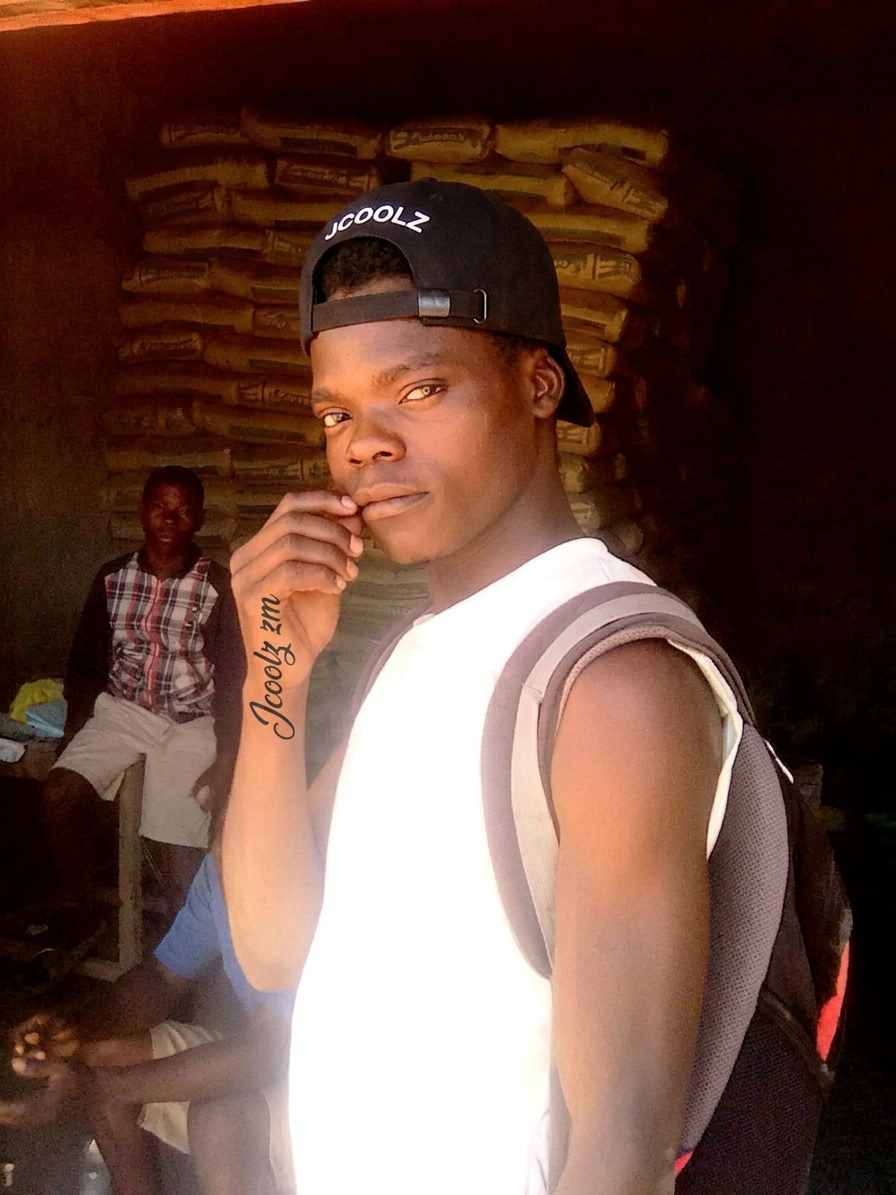 Uyu mwana nichizende